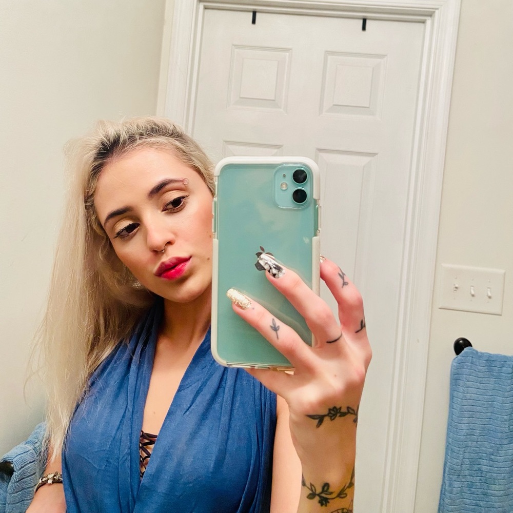 Meet your Posher, Marina